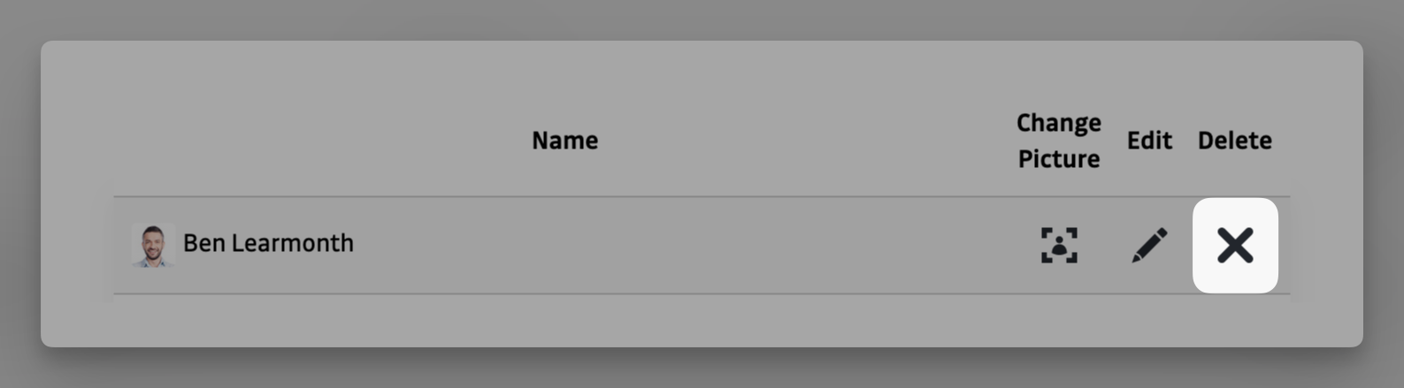Settings - User Accounts - delete button focussed